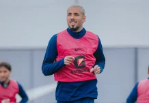 Sigue el tema: Universitario presentó un reclamo por celebración de Sergio Peña tocándose los genitales