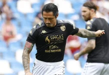 Pese a que no juega: en Spezia resaltan el "valor añadido" de Gianluca Lapadula en su plantel