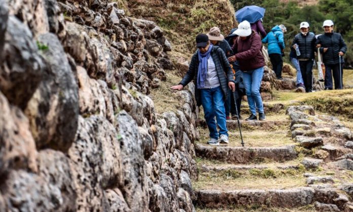 foto-adultos-san-sebich-1000x600-1