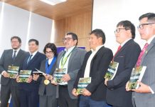 Presentan la segunda edición del libro Machuwasi guía del campo