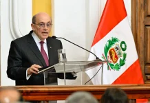 Canciller Hugo de Zela estimó que planteamiento peruano sobre asilo ante la OEA se presentará "antes de fin de año"