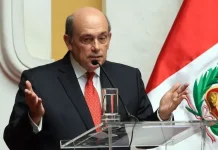 Canciller dice que condena a Betssy Chávez "no altera en nada su situación" y reitera consulta ante la OEA sobre su asilo