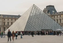 La Fiscalía de París confirma cuatro nuevas detenciones por el robo del Louvre