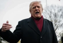 Donald Trump advierte de que se considere el espacio aéreo de Venezuela "cerrado en su totalidad"