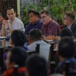 Gobierno central transitorio implementa las primeras medidas de austeridad recorta los presupuestos