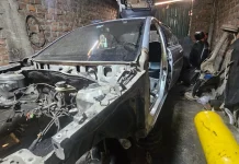 Ate: capturan a delincuentes dedicados al robo de autos para desmantelarlos y vender sus partes