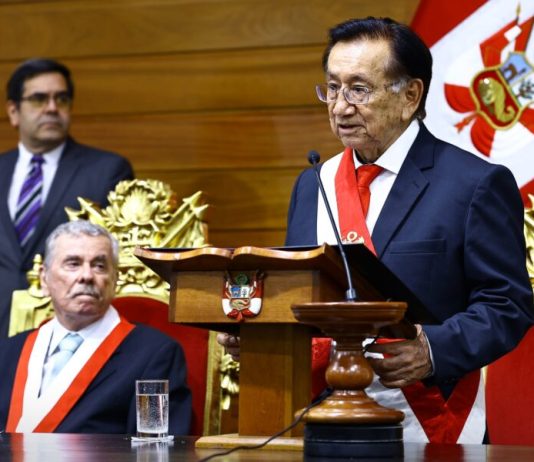 Cambio de Gobierno central genera incertidumbre y afecta al país