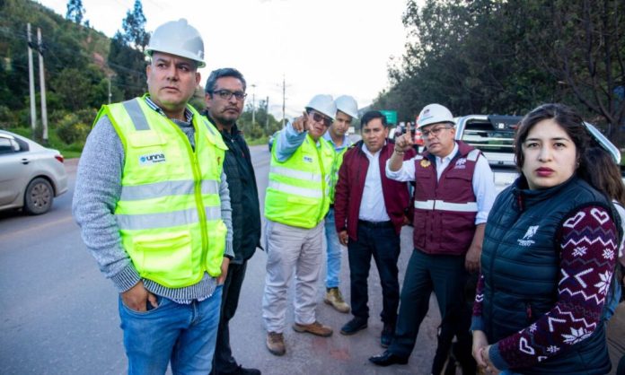 foto-gobernador-con-funcionarios-de-MTC-1000x600-1