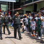 Discriminadora de la policía ahora los denuncia y pide reparación civil