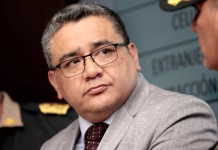 Fiscalía solicitó al PJ que autorice levantar el secreto de las comunicaciones y bancario a Juan José Santiváñez por el caso 'Icaro'